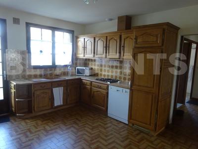 Maison - 90 m² - 5 pièces