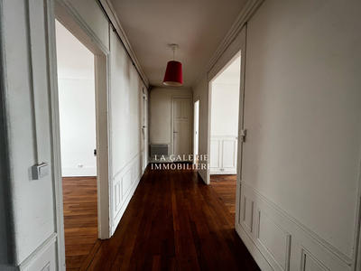 Appartement - 81 m² - 3 pièces