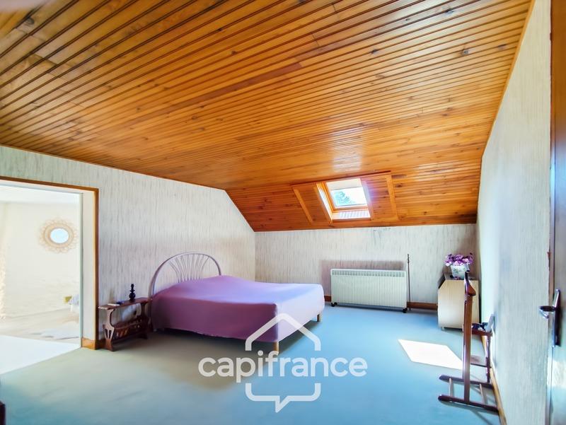 Maison - 212 m² - 7 pièces