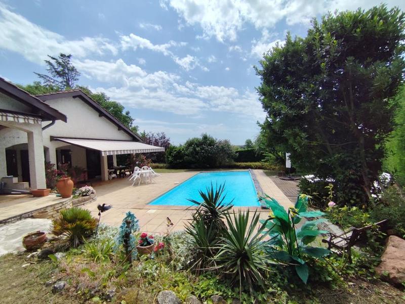 Maison - 166 m² - 6 pièces