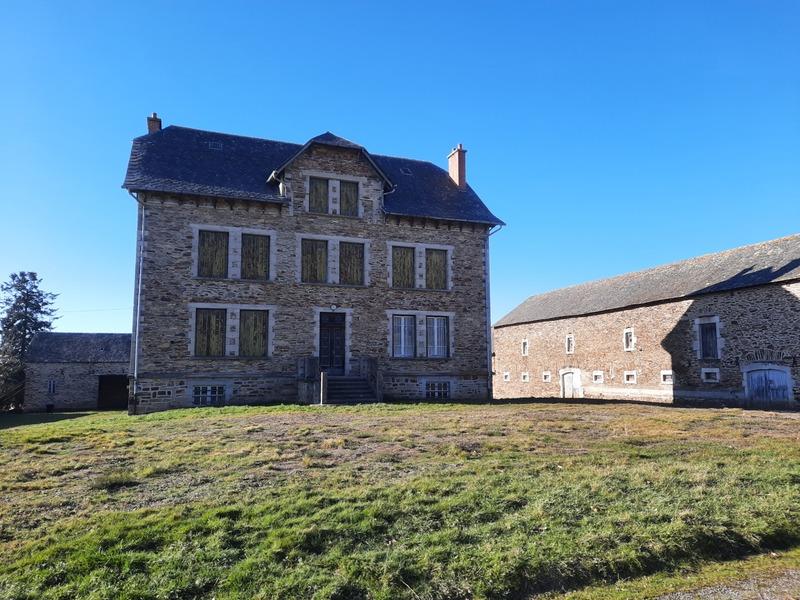 Corps de ferme - 240 m² - 7 pièces