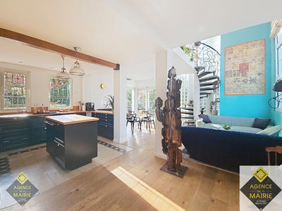 Maison - 137 m² - 7 pièces