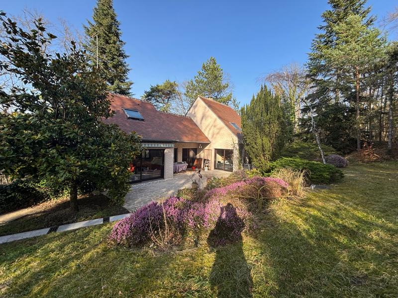 Maison traditionnelle - 191 m² - 8 pièces