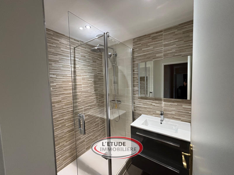 Appartement - 96 m² - 5 pièces