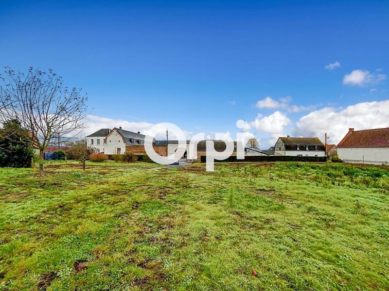 Terrain constructible - 2 083 m²