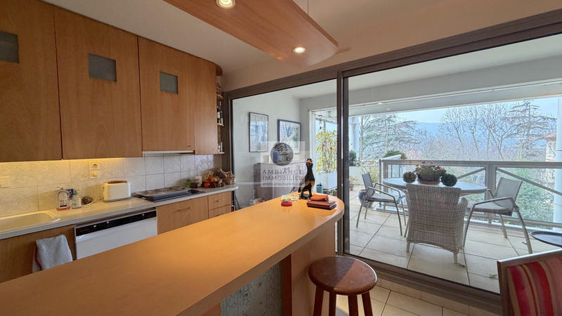 Appartement - 75 m² - 3 pièces