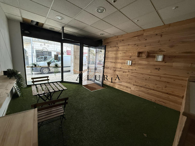 Local commercial - 47 m² - 3 pièces