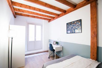 Chambre - 12 m² - 5 pièces