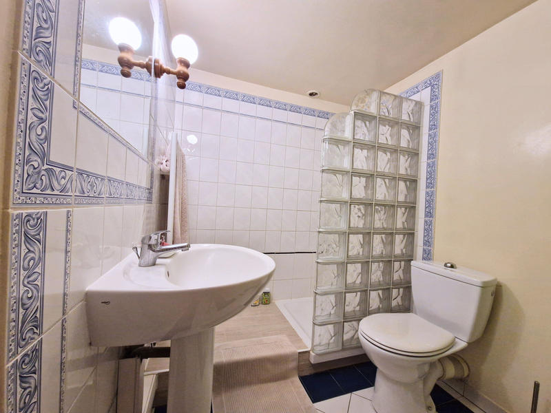 Maison - 193 m² - 9 pièces