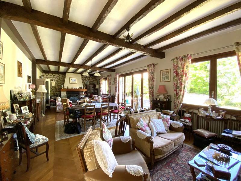 Maison ancienne - 202 m² - 8 pièces