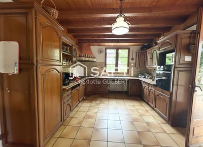 Maison - 184 m² - 5 pièces