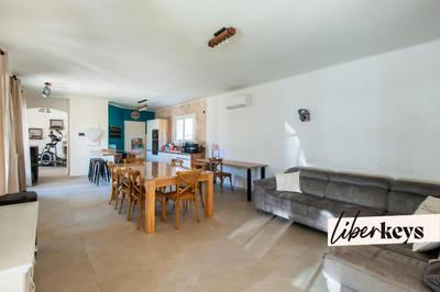 Maison - 171 m² - 6 pièces