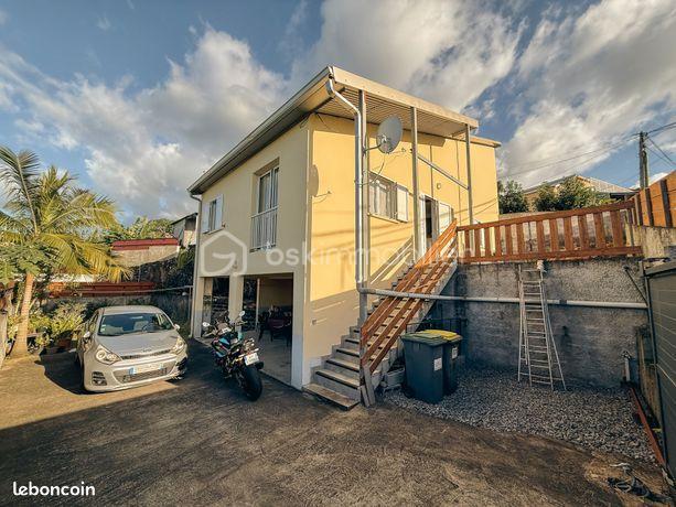 Maison - 104 m² - 4 pièces