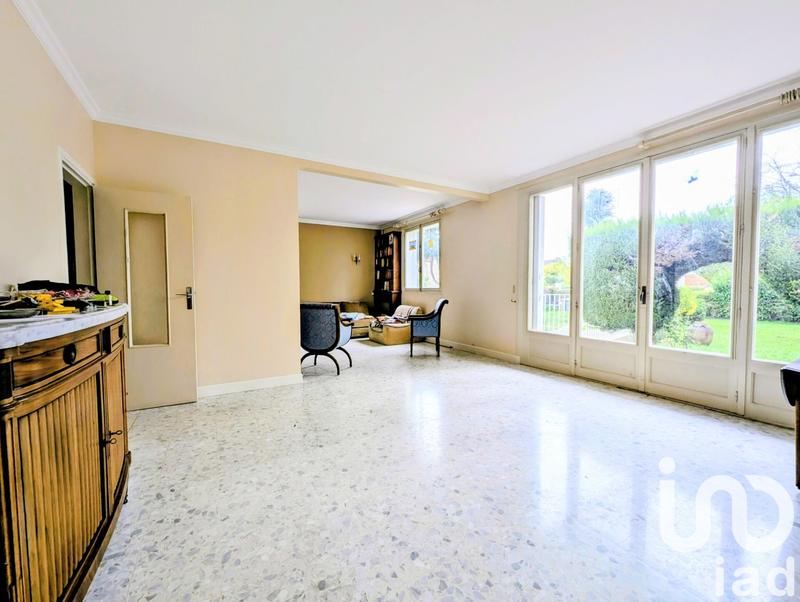 Maison de maîtres - 200 m² - 8 pièces