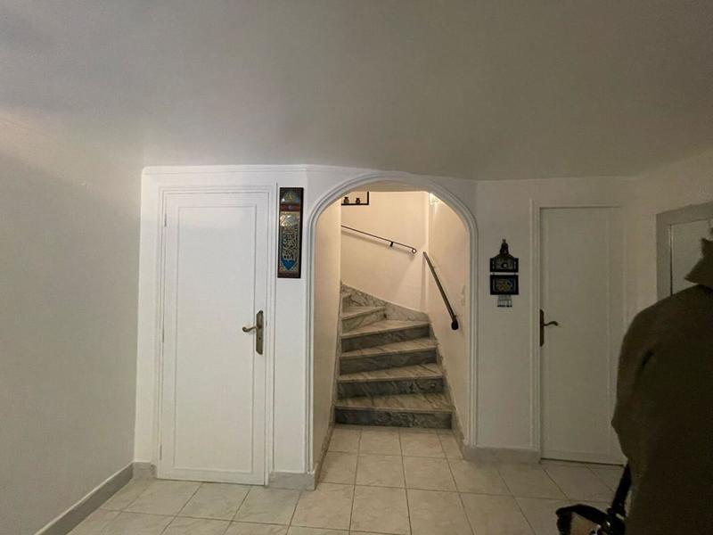 Maison - 255 m² - 9 pièces