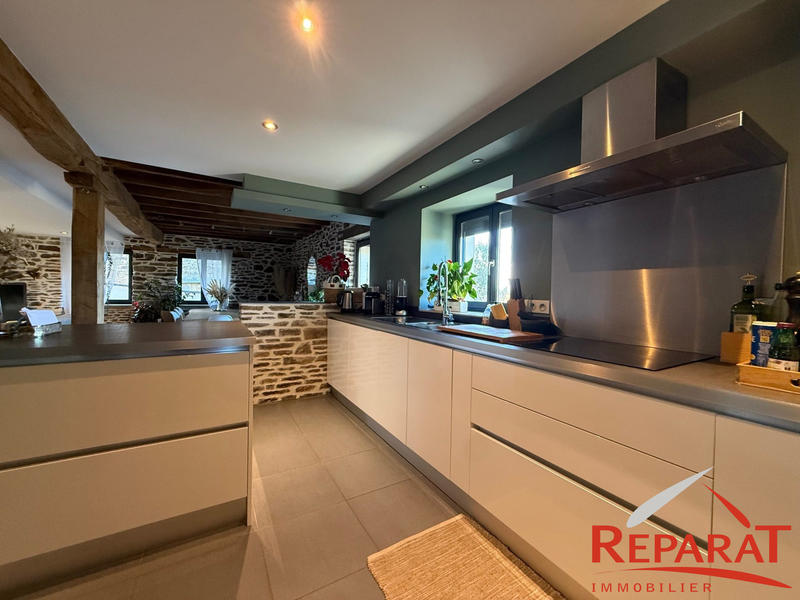 Maison - 161 m² - 6 pièces