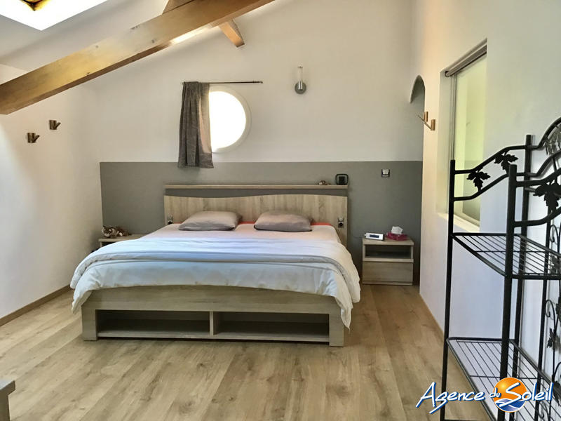 Maison - 230 m² - 5 pièces