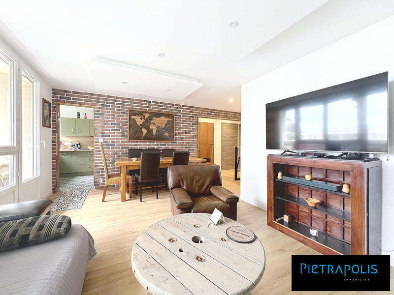 Appartement - 75 m² - 3 pièces