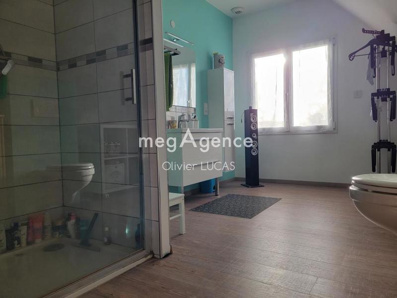 Maison - 225 m² - 8 pièces