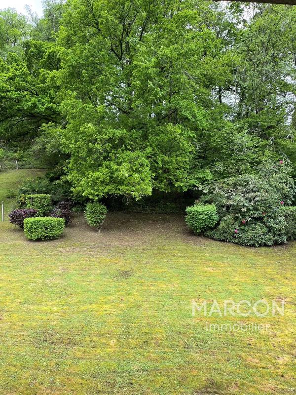 Maison - 186 m² - 10 pièces