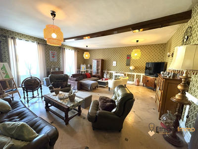 Maison ancienne - 248 m² - 8 pièces