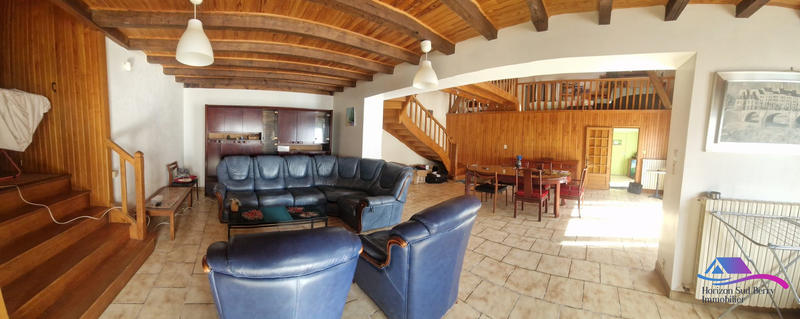 Maison - 217 m² - 6 pièces