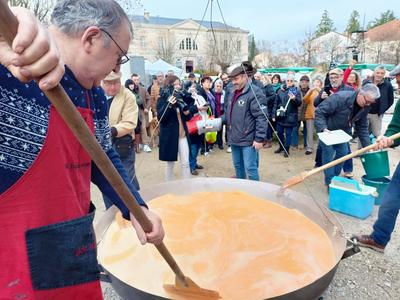Omelette géante aux truffes