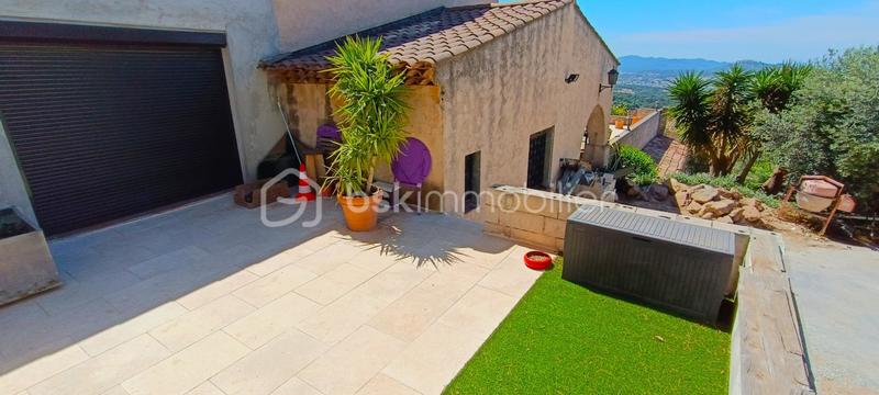Villa - 276 m² - 11 pièces