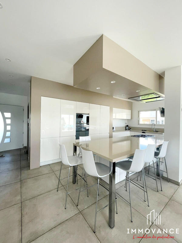 Villa - 190 m² - 7 pièces