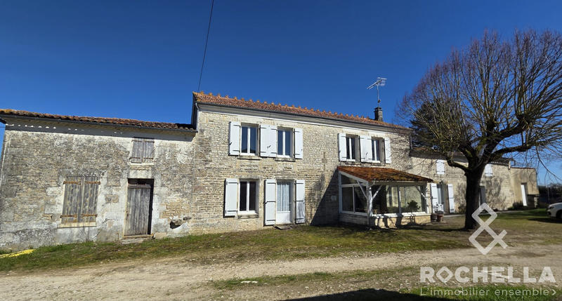 Maison ancienne - 190 m² - 8 pièces