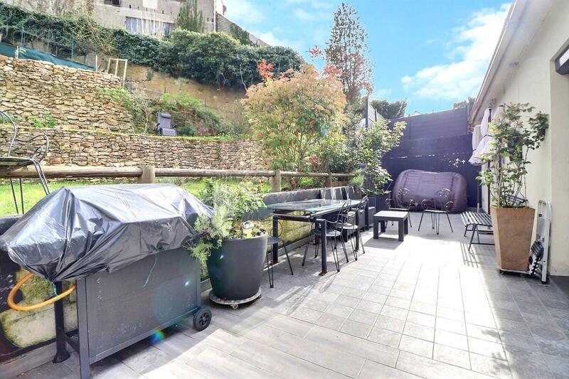 Maison traditionnelle - 131 m² - 7 pièces