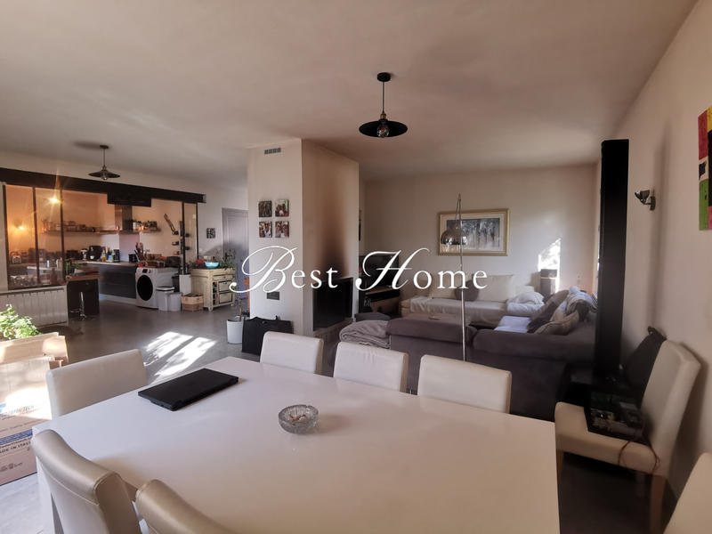 Maison - 142 m² - 4 pièces