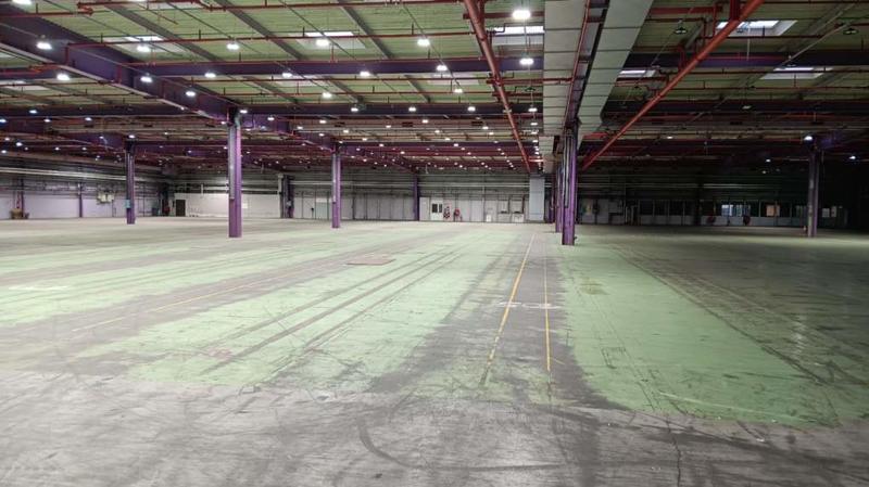 Fonds de commerce - Local d'activité / Entrepôt - 21 000 m²