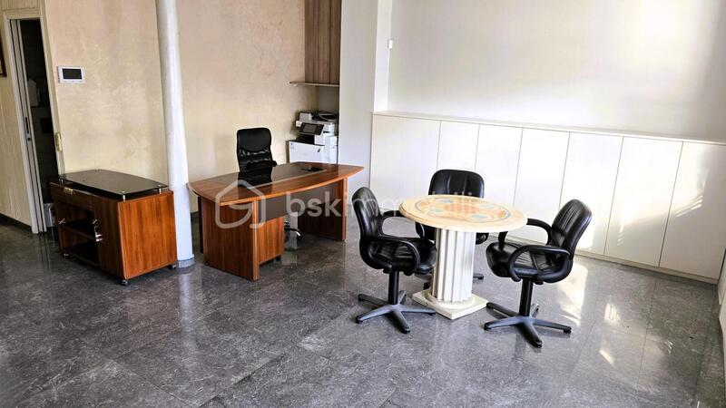 Local commercial - 56 m² - 2 pièces