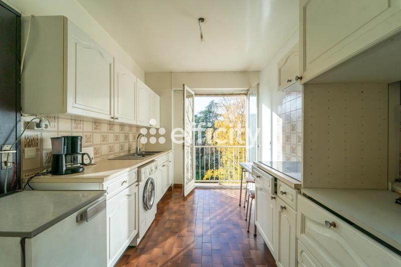 Appartement - 149 m² - 7 pièces