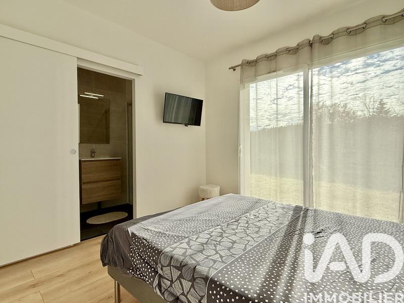 Maison - 104 m² - 4 pièces