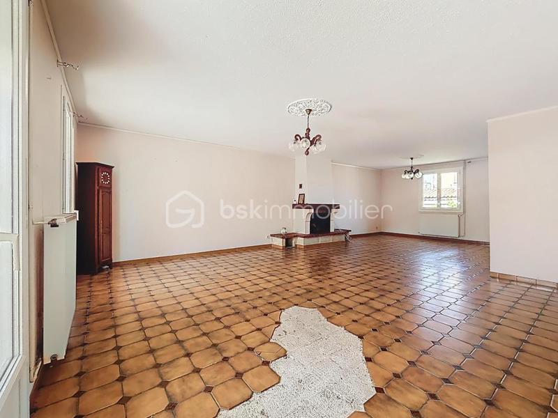 Maison traditionnelle - 144 m² - 6 pièces