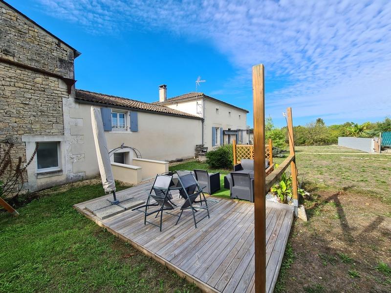 Propriété - 460 m² - 14 pièces