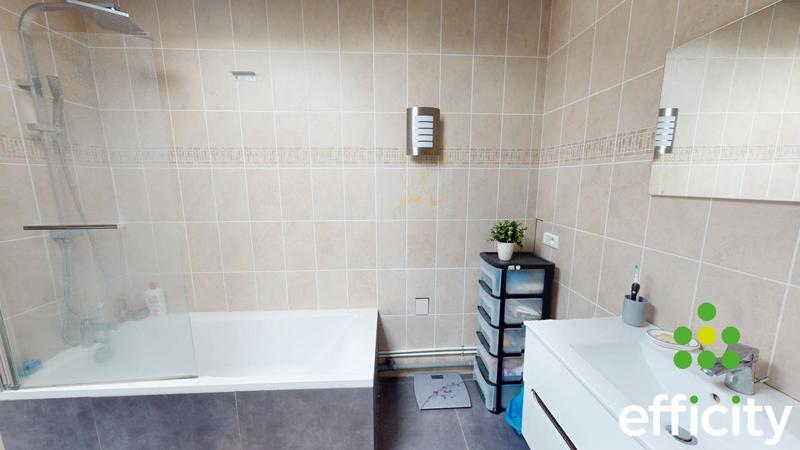 Pavillon - 140 m² - 5 pièces