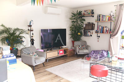 Appartement - 84 m² - 3 pièces