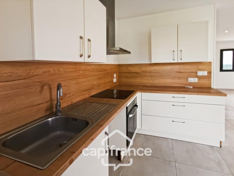 Maison - 99 m² - 5 pièces