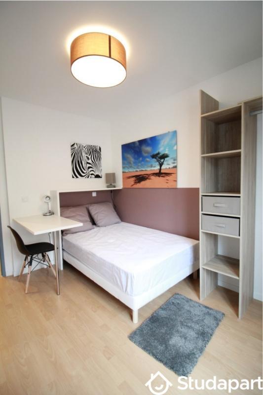 Chambre - 12 m² - 1 pièce