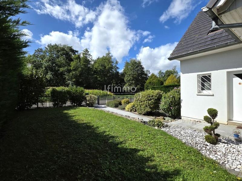 Maison - 160 m² - 8 pièces