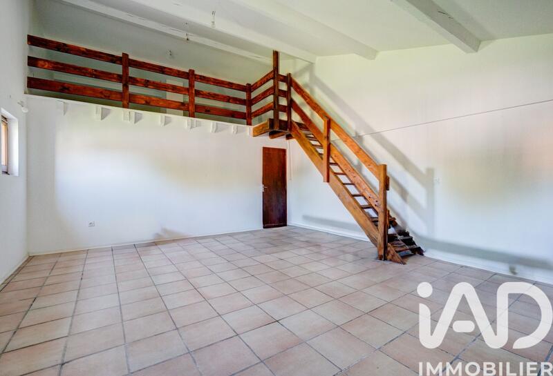 Maison - 252 m² - 6 pièces