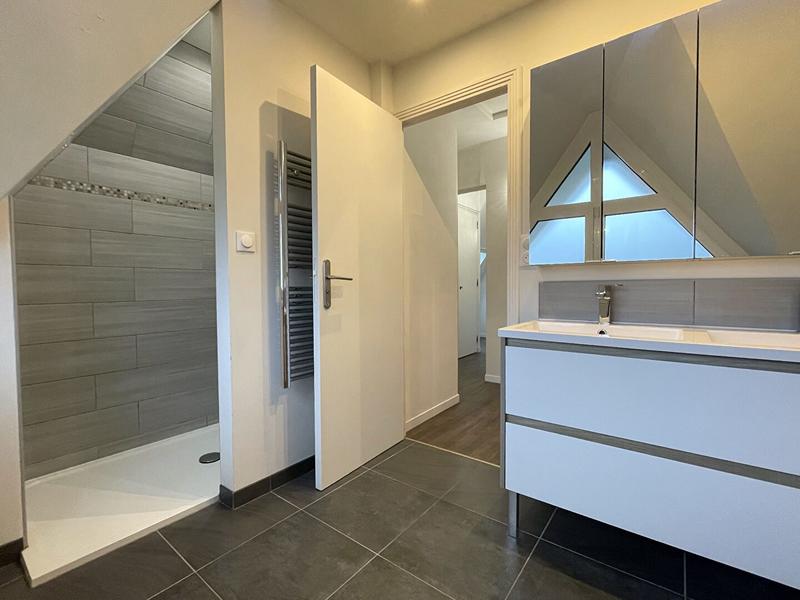 Maison - 165 m² - 6 pièces