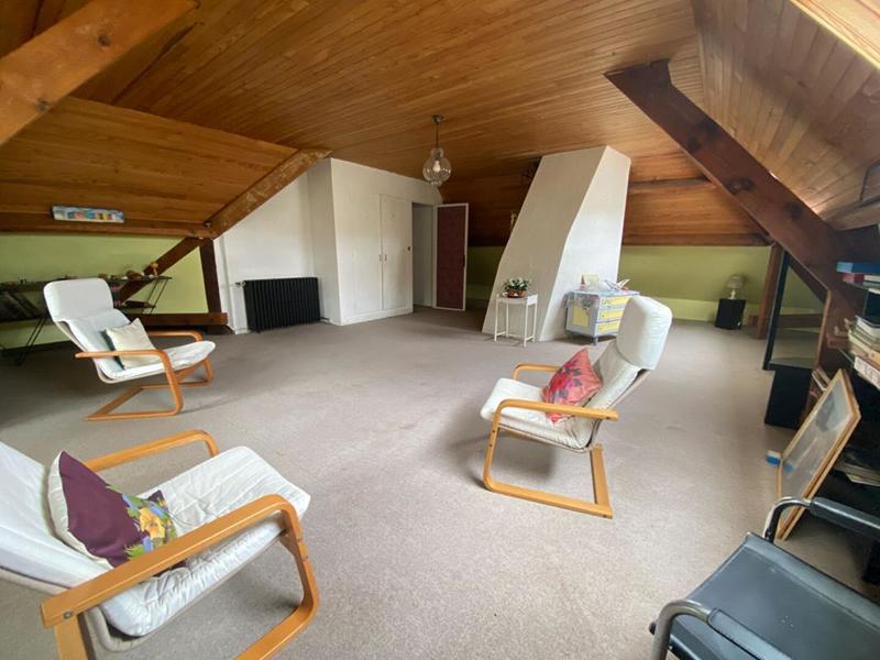 Maison - 218 m² - 7 pièces