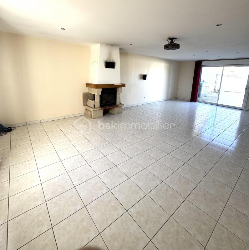 Maison traditionnelle - 150 m² - 6 pièces