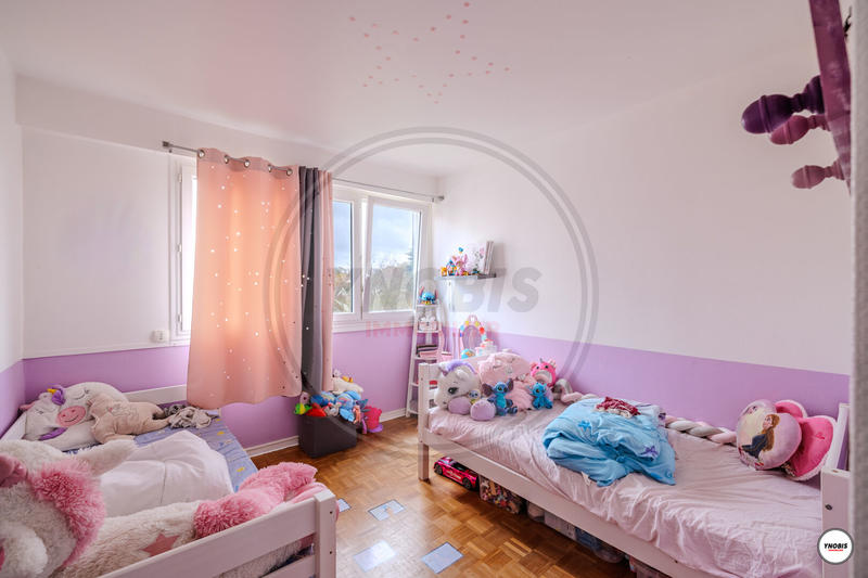 Appartement - 93 m² - 4 pièces