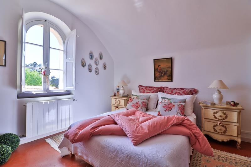 Maison - 281 m² - 11 pièces