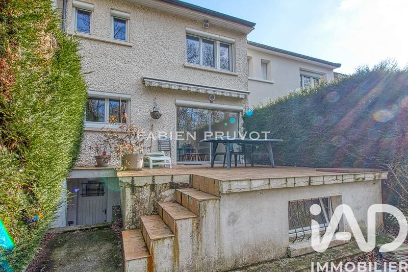 Maison - 90 m² - 5 pièces